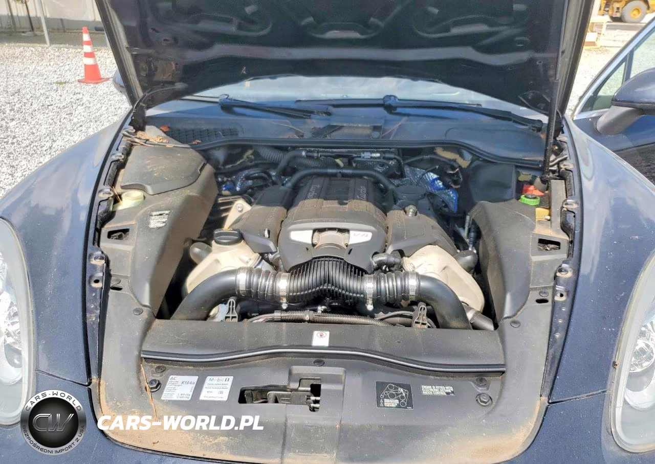 2011 Porsche Cayenne Turbo VIN:WP1AC2A21BLA88273 - 12