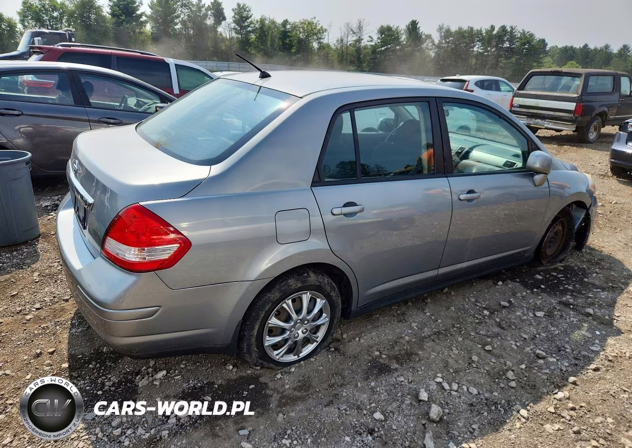 2010 Nissan Versa 1.8 S VIN:3N1BC1AP0AL414193 - 3
