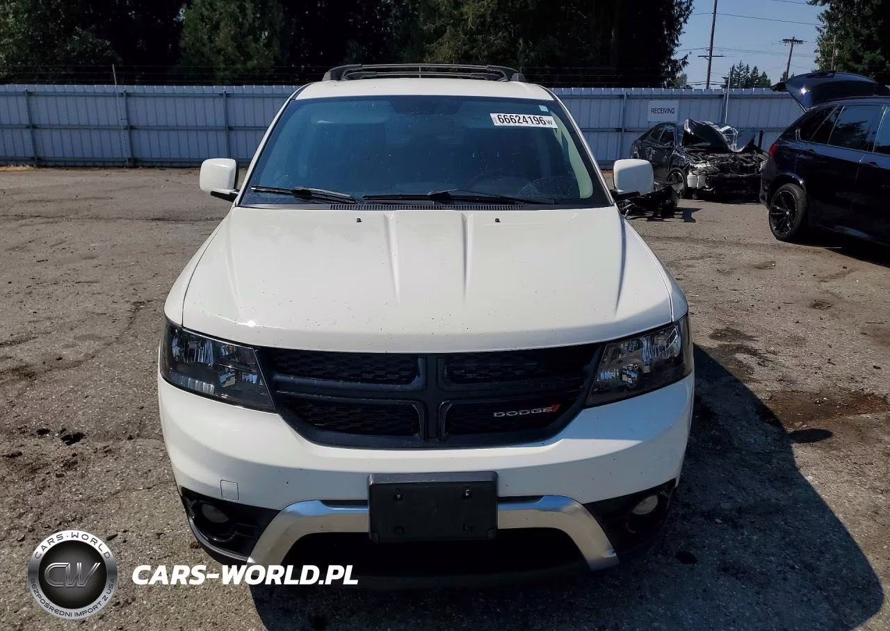 2017 Dodge Journey Crossroad VIN:3C4PDCGB0HT608062 - 5
