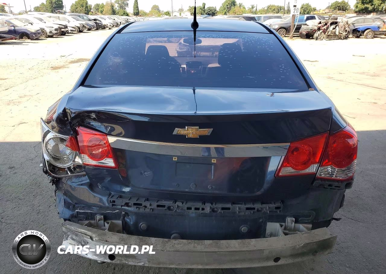 2014 Chevrolet Cruze Ls VIN:1G1PA5SG4E7147903 - 6