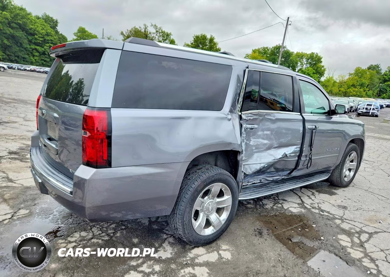 2018 Chevrolet Suburban K1500 Premier VIN:1GNSKJKC2JR274675 - 3