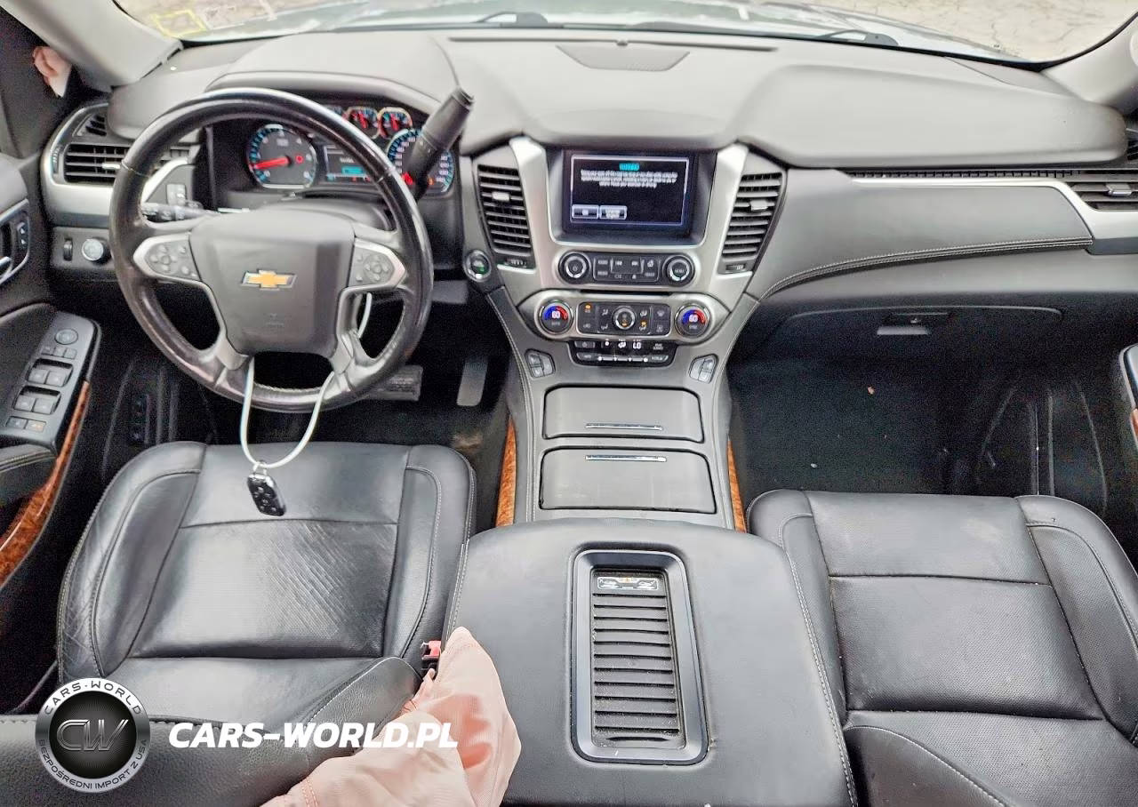 2018 Chevrolet Suburban K1500 Premier VIN:1GNSKJKC2JR274675 - 8