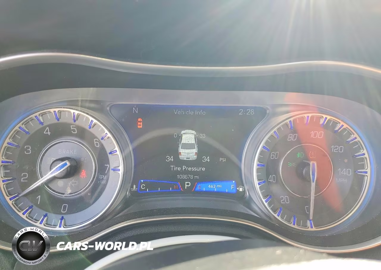 2019 Chrysler 300 Limited VIN:2C3CCAEG5KH577576 - 9