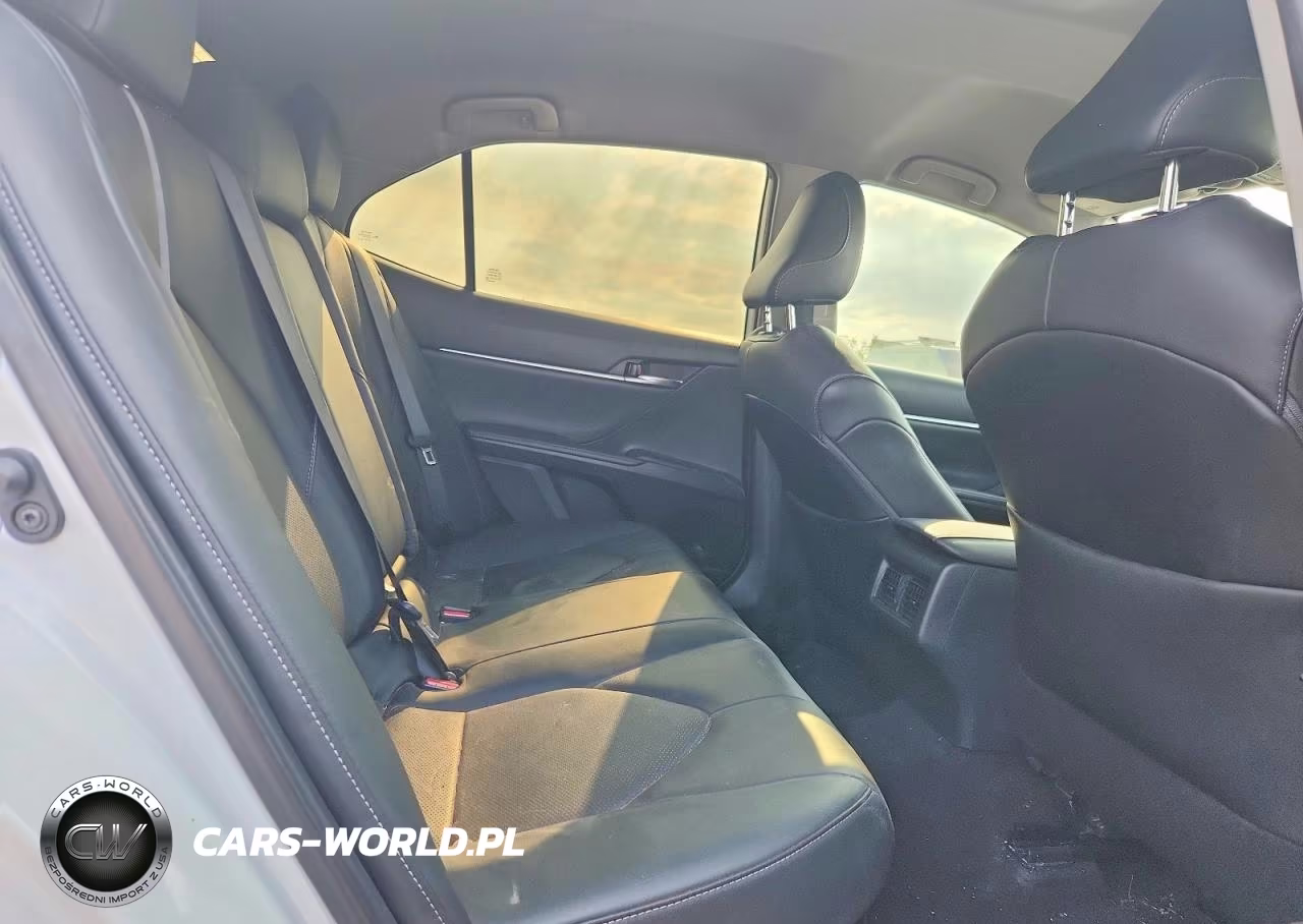 2021 Toyota Camry Xse VIN:4T1K31AK2MU546976 - 10