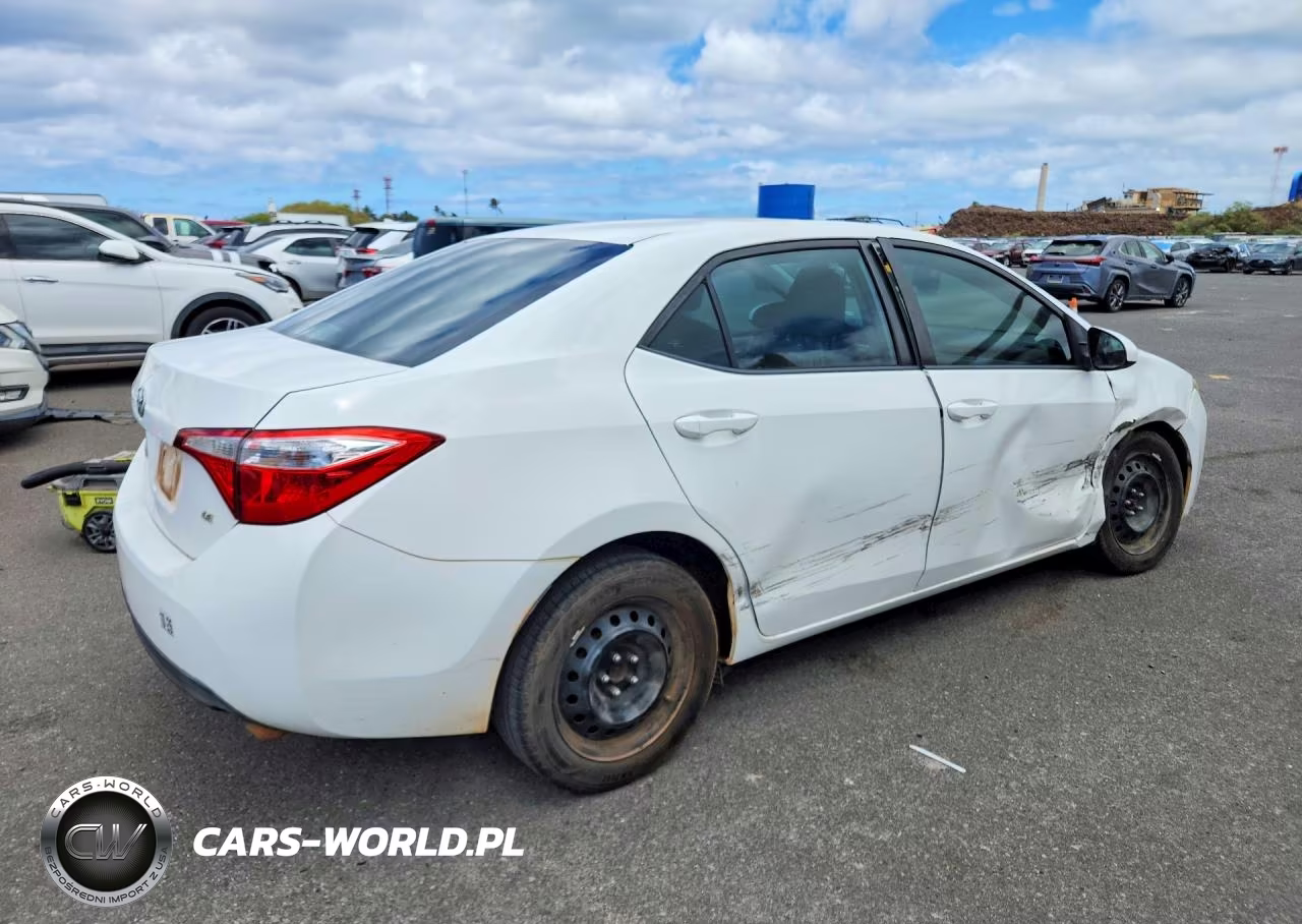 2015 Toyota Corolla L VIN:5YFBURHE9FP192485 - 3