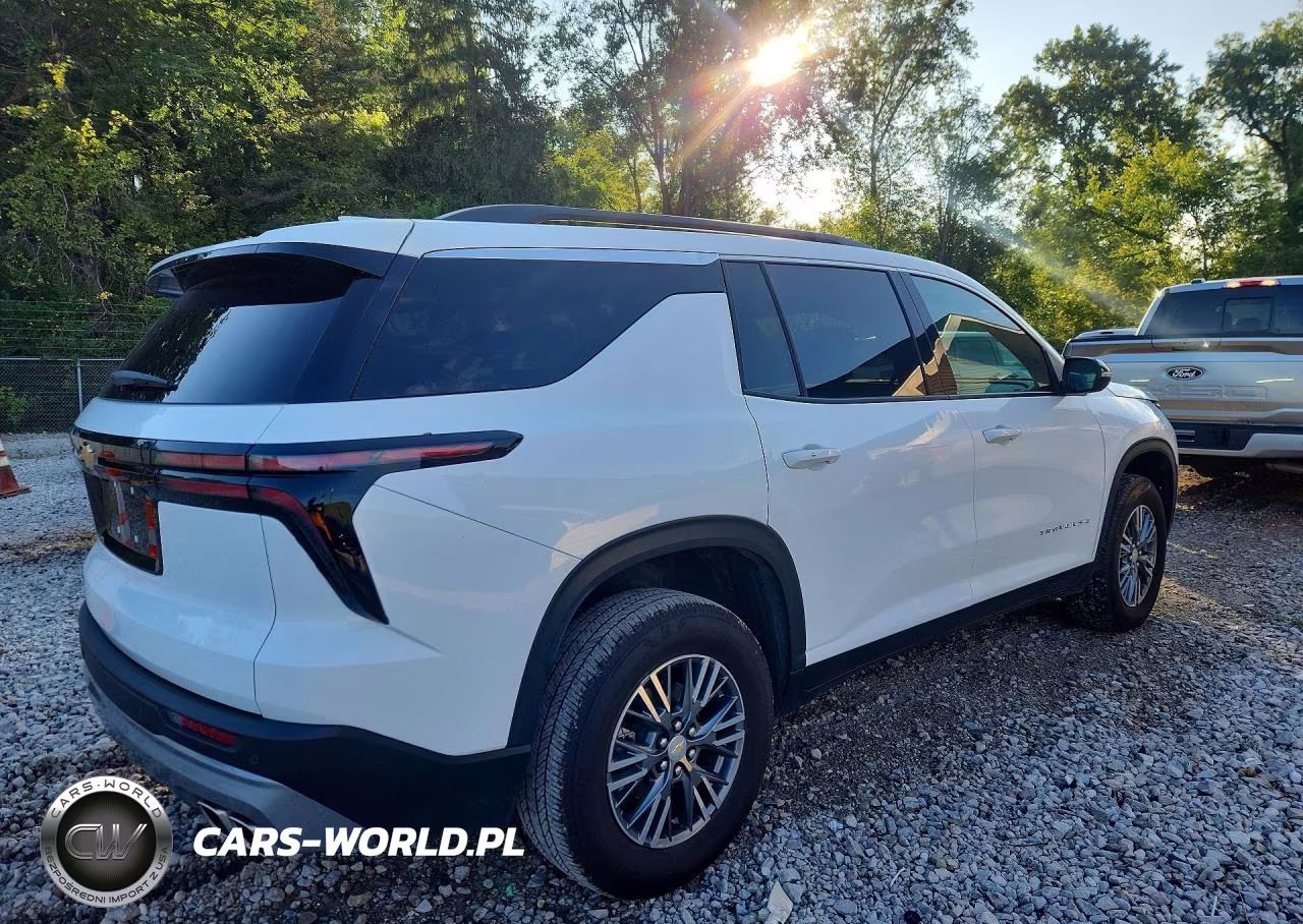 2025 Chevrolet Traverse Lt VIN:1GNERGRSXSJ132308 - 3
