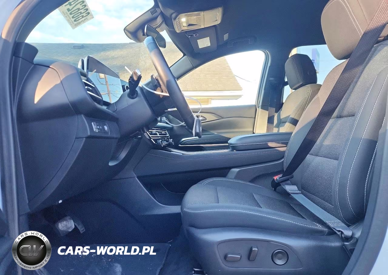 2025 Chevrolet Traverse Lt VIN:1GNERGRSXSJ132308 - 7