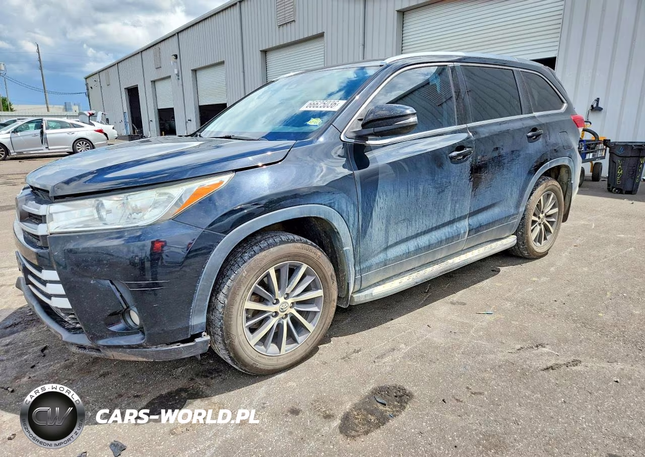 2019 Toyota Highlander Xle VIN:5TDKZRFH5KS555168 - 1