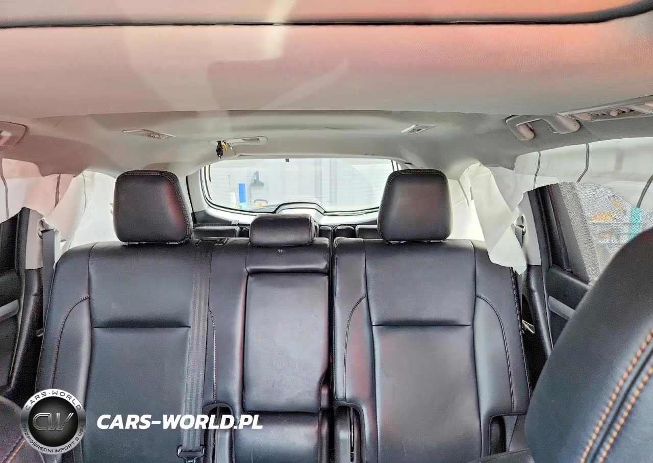 2019 Toyota Highlander Xle VIN:5TDKZRFH5KS555168 - 10