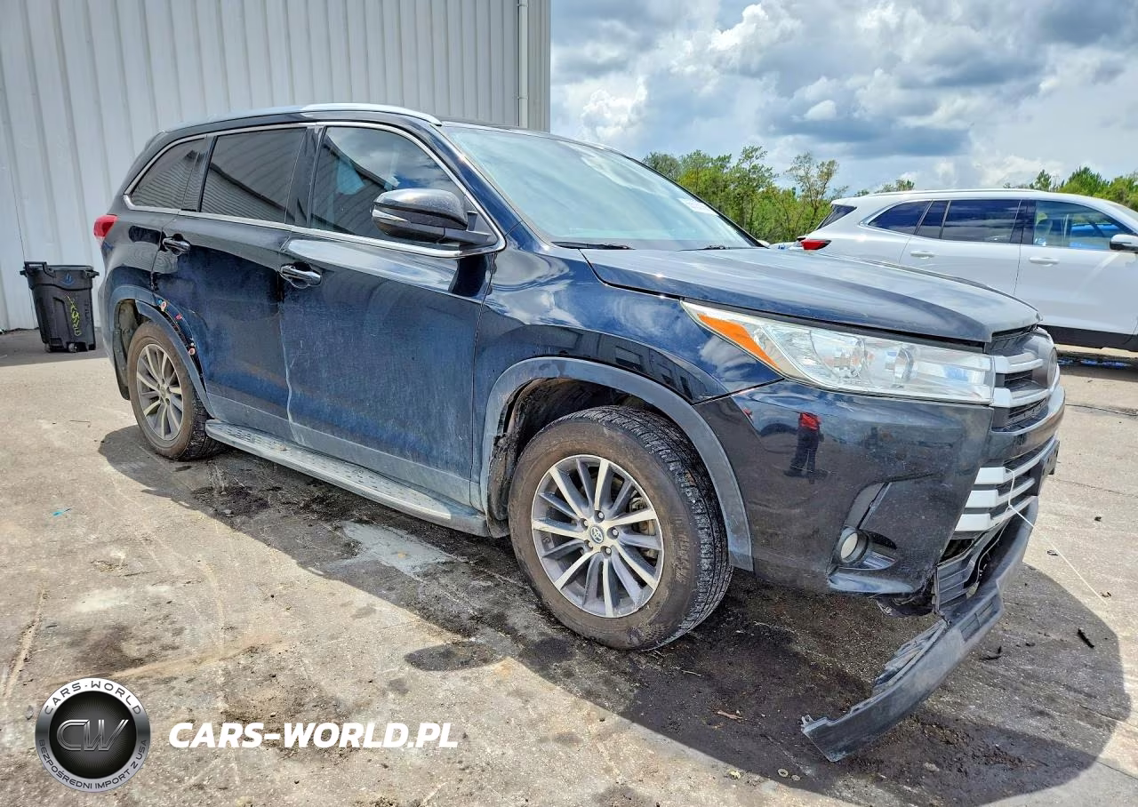 2019 Toyota Highlander Xle VIN:5TDKZRFH5KS555168 - 4