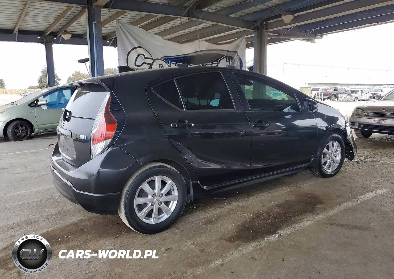 2017 Toyota Prius C Four VIN:JTDKDTB32H1592495 - 3