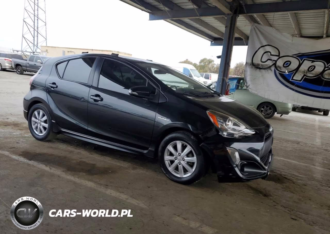 2017 Toyota Prius C Four VIN:JTDKDTB32H1592495 - 4