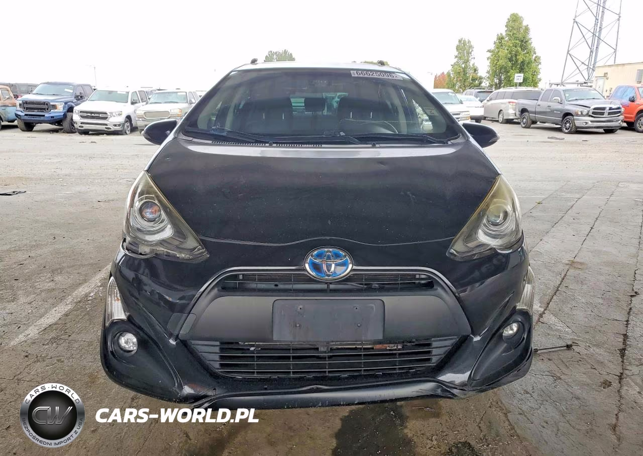 2017 Toyota Prius C Four VIN:JTDKDTB32H1592495 - 5