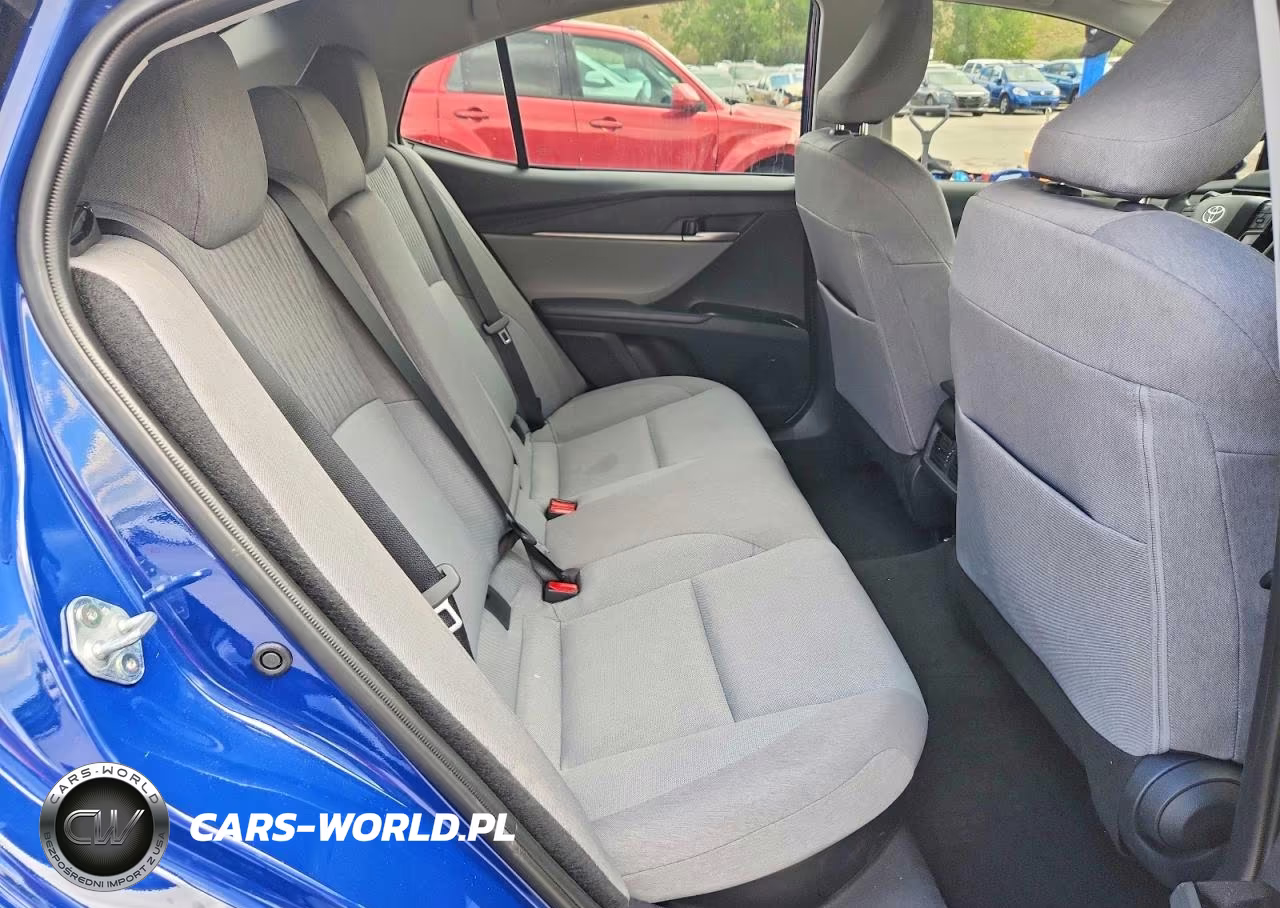 2025 Toyota Camry Le VIN:4T1DAACK6SU190332 - 10