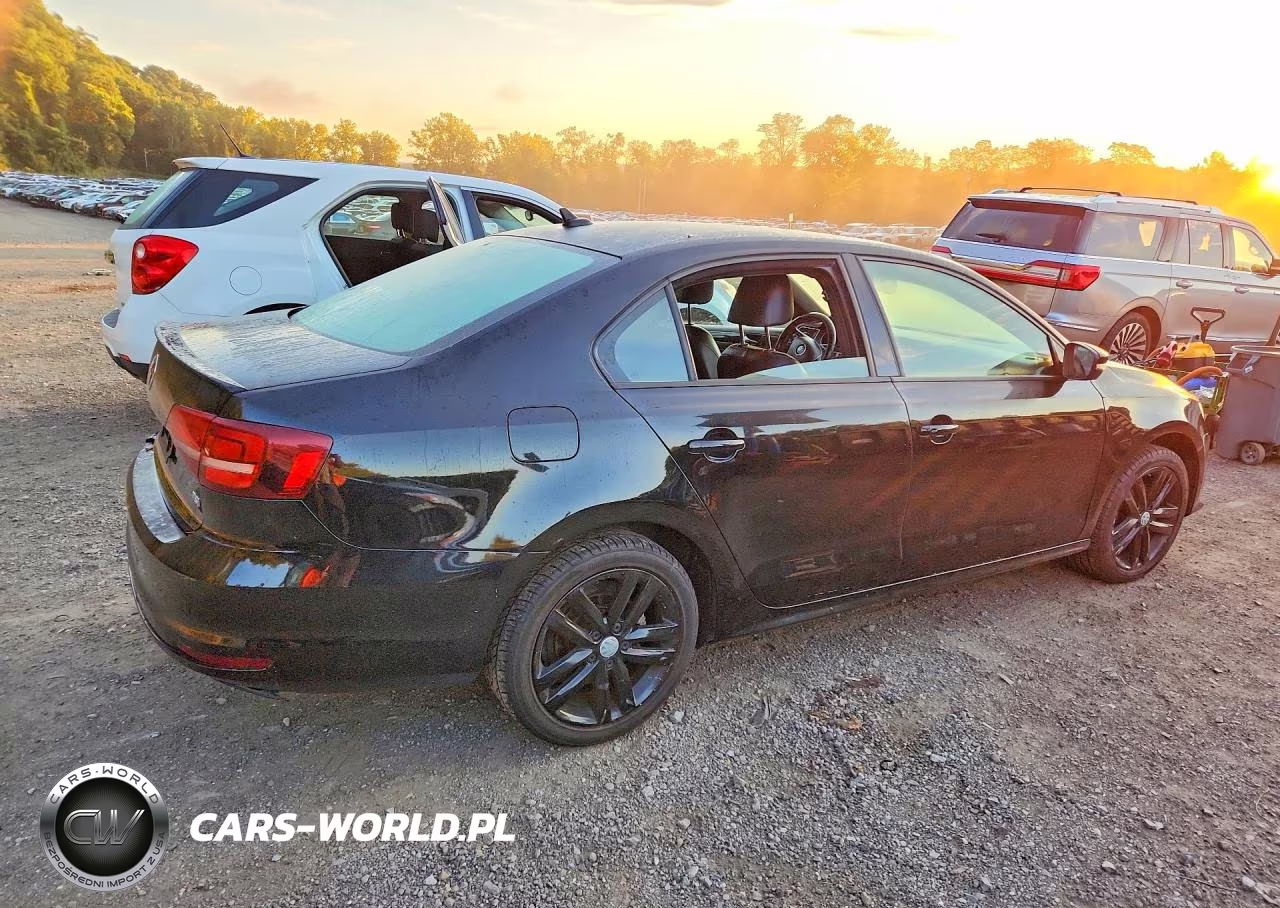 2018 Volkswagen Jetta Sport VIN:3VWD17AJ7JM235540 - 3