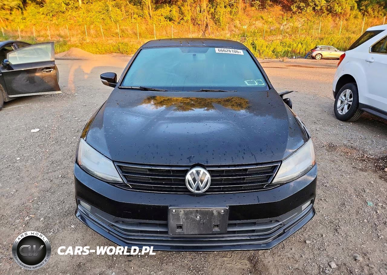 2018 Volkswagen Jetta Sport VIN:3VWD17AJ7JM235540 - 5