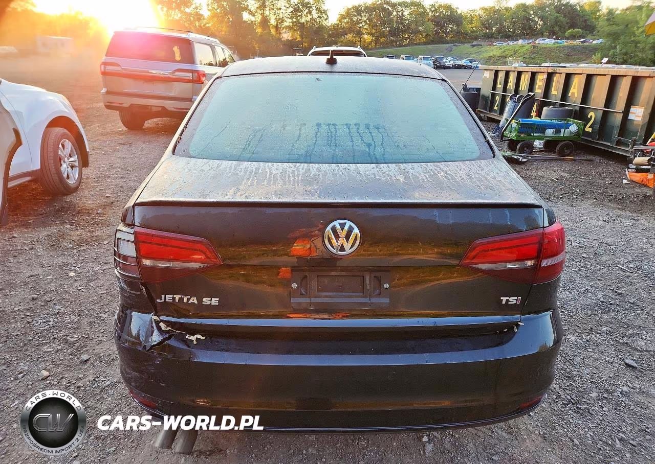 2018 Volkswagen Jetta Sport VIN:3VWD17AJ7JM235540 - 6