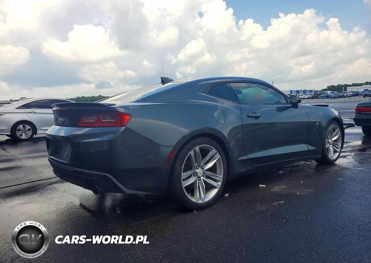 2017 Chevrolet Camaro Lt VIN:1G1FB1RX2H0180435 - 3