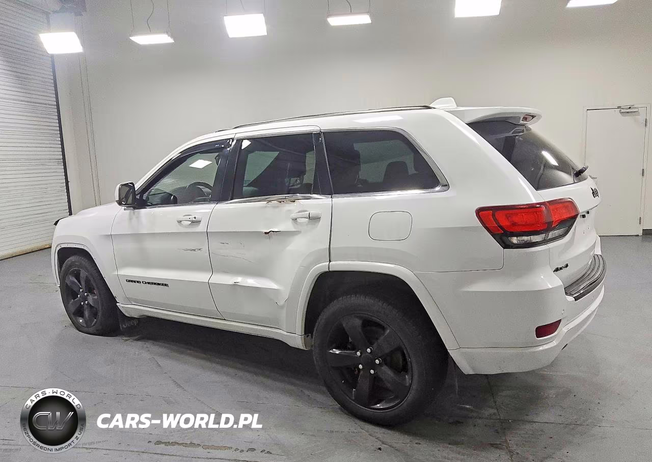 2015 Jeep Grand Cherokee Laredo VIN:1C4RJFAG4FC919090 - 2