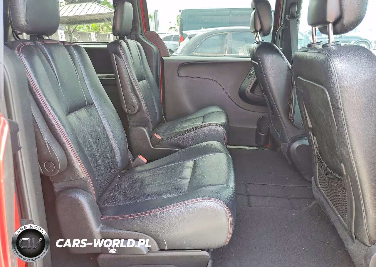 2016 Dodge Grand Caravan R-T VIN:2C4RDGEG5GR275390 - 11