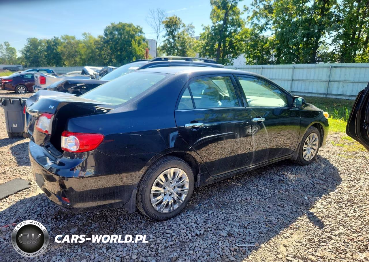 2013 Toyota Corolla Le VIN:5YFBU4EE4DP097871 - 3