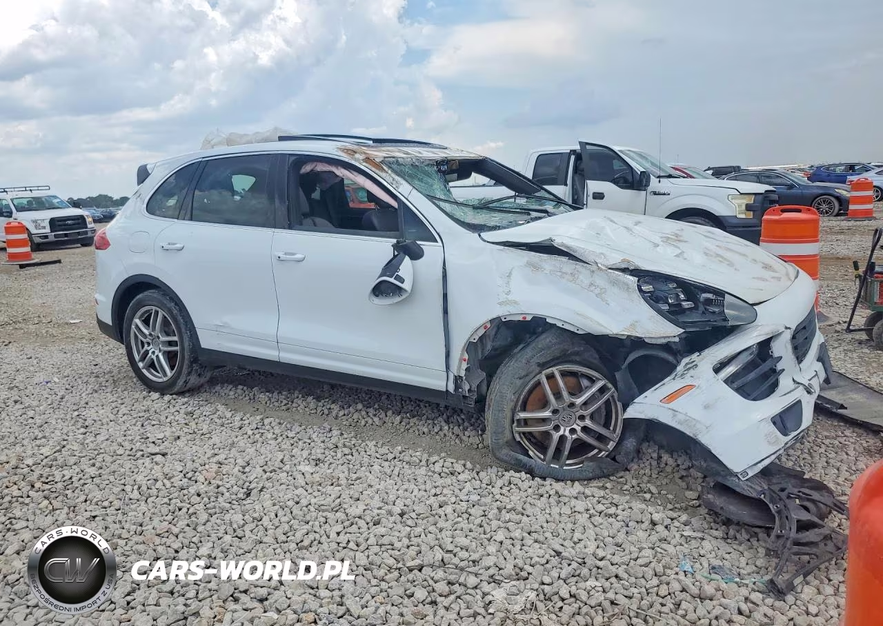 2016 Porsche Cayenne VIN:WP1AA2A24GLA08784 - 4