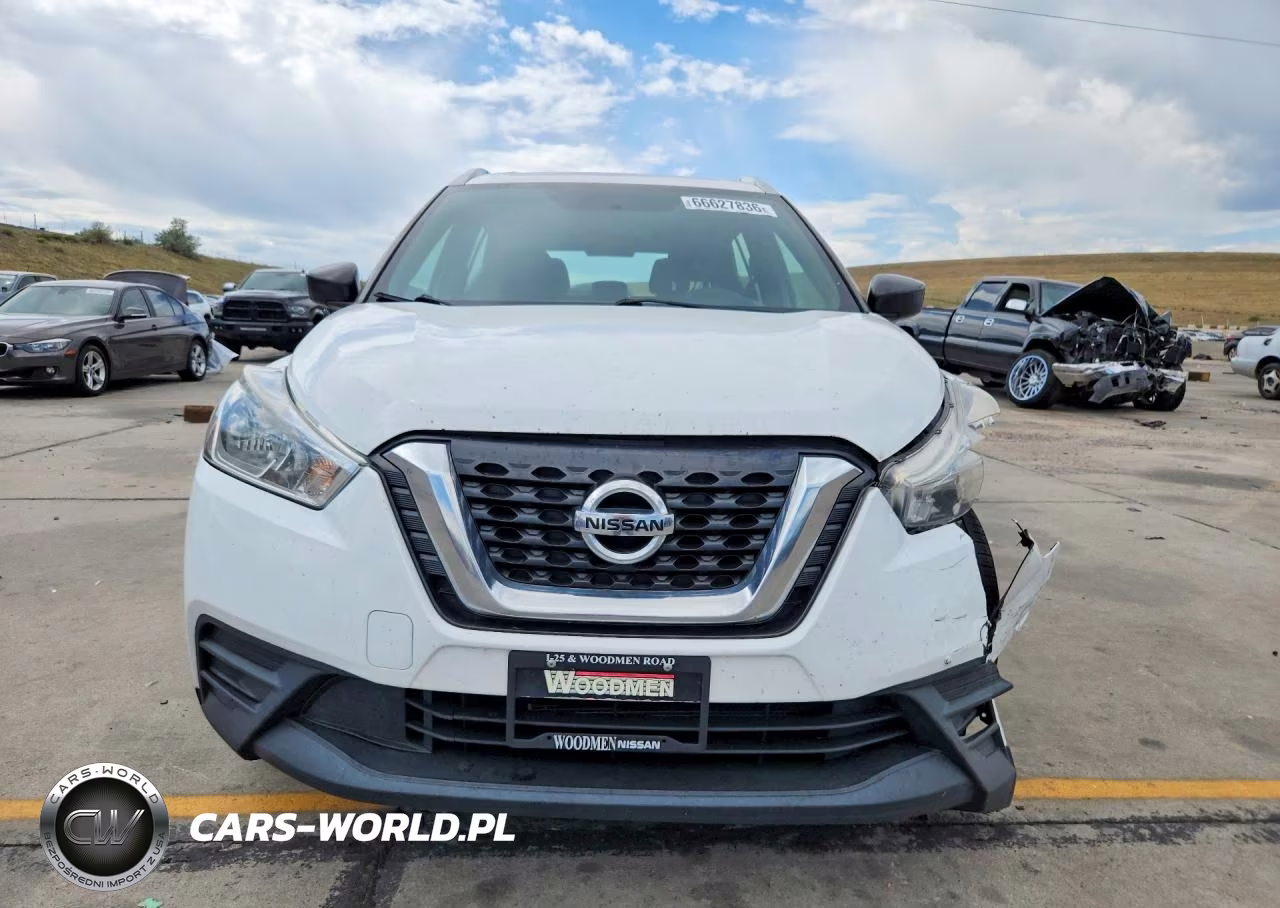 2018 Nissan Kicks S VIN:3N1CP5CU1JL517285 - 5