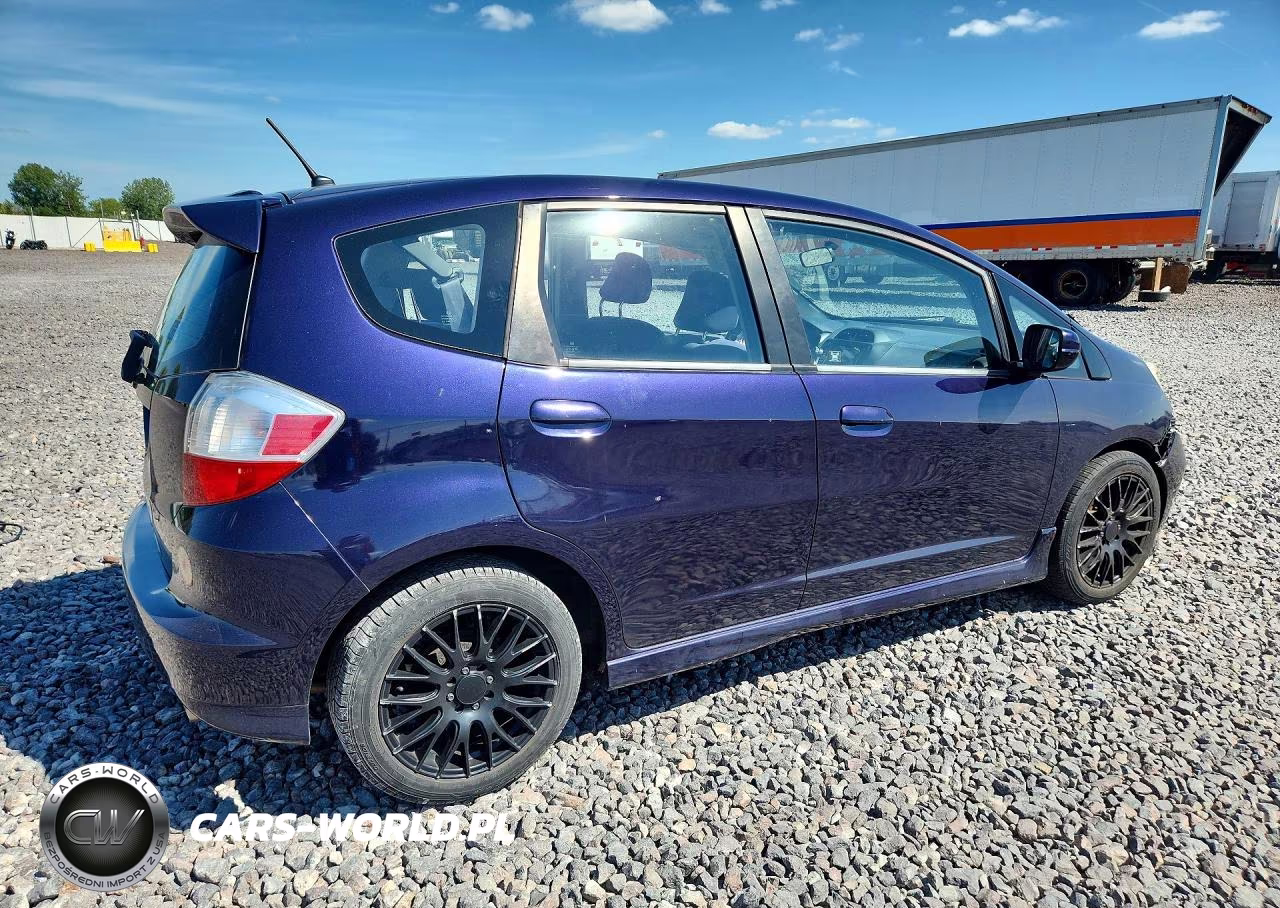 2009 Honda Fit Sport VIN:JHMGE88479S011180 - 3