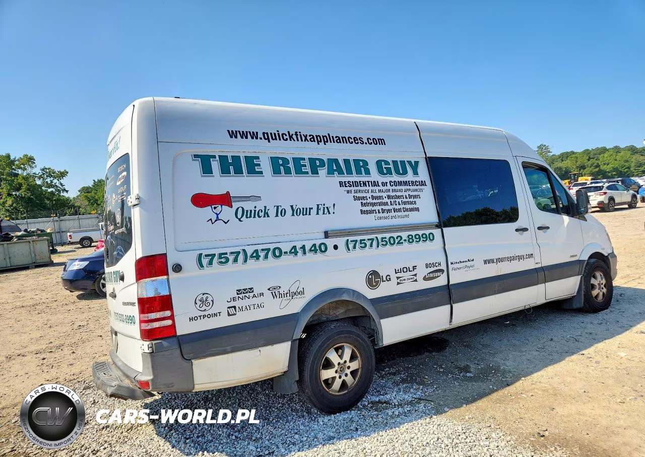 2014 Mercedes-Benz Sprinter 2500 Van VIN:WD3PE8DC3E5823576 - 3