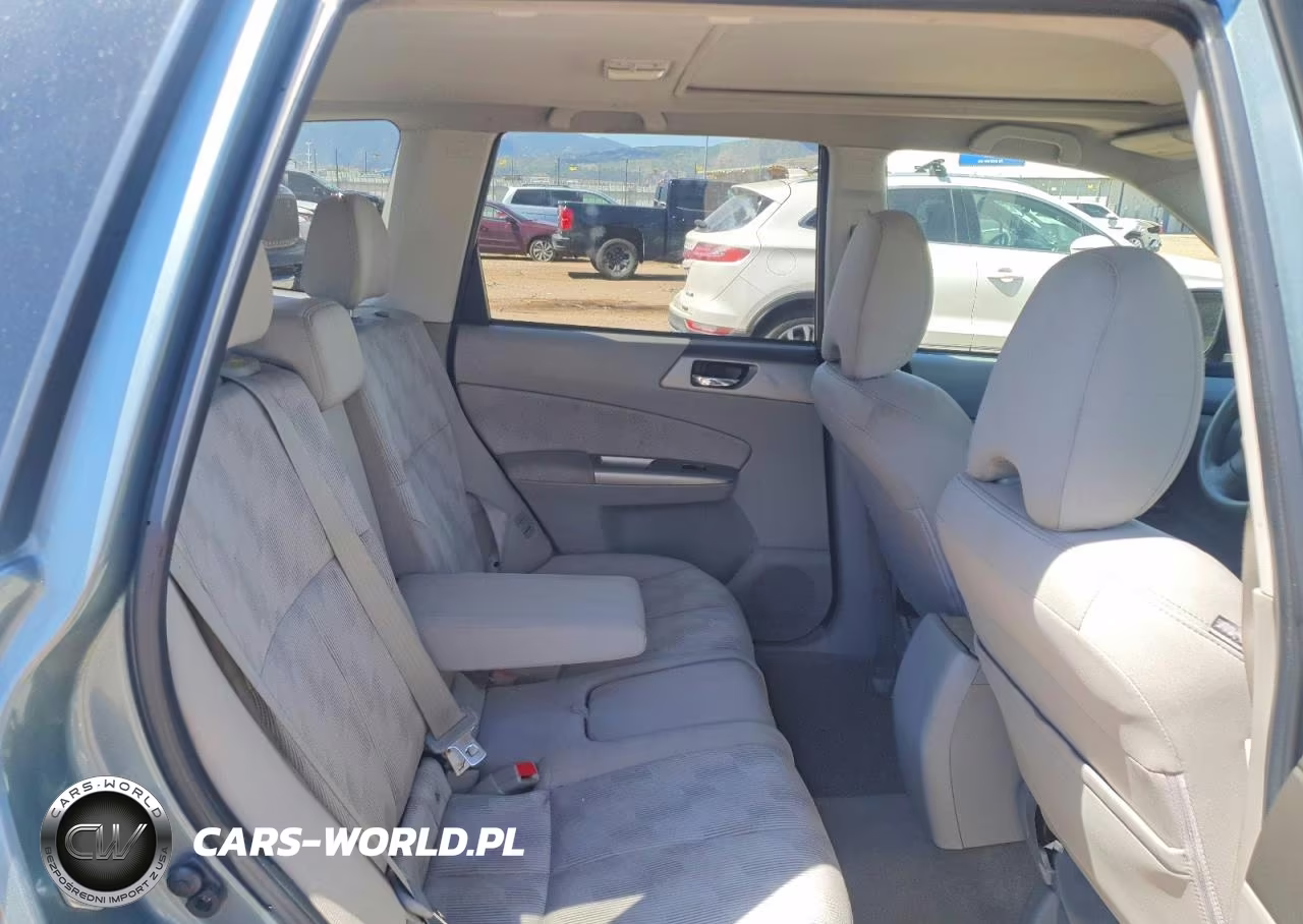 2009 Subaru Forester 2.5X Premium VIN:JF2SH63629H786839 - 10