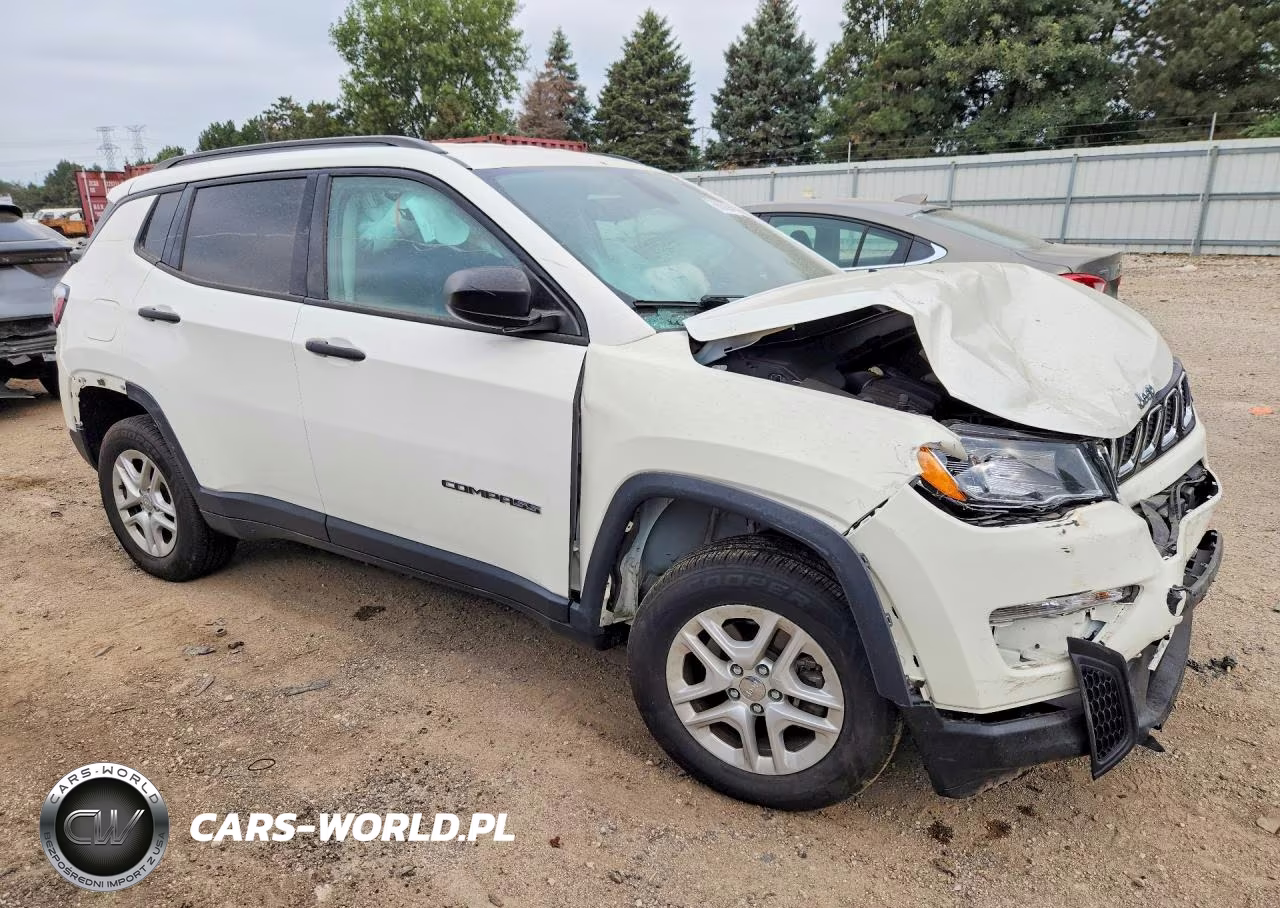 2018 Jeep Compass Sport VIN:3C4NJDAB2JT399993 - 4