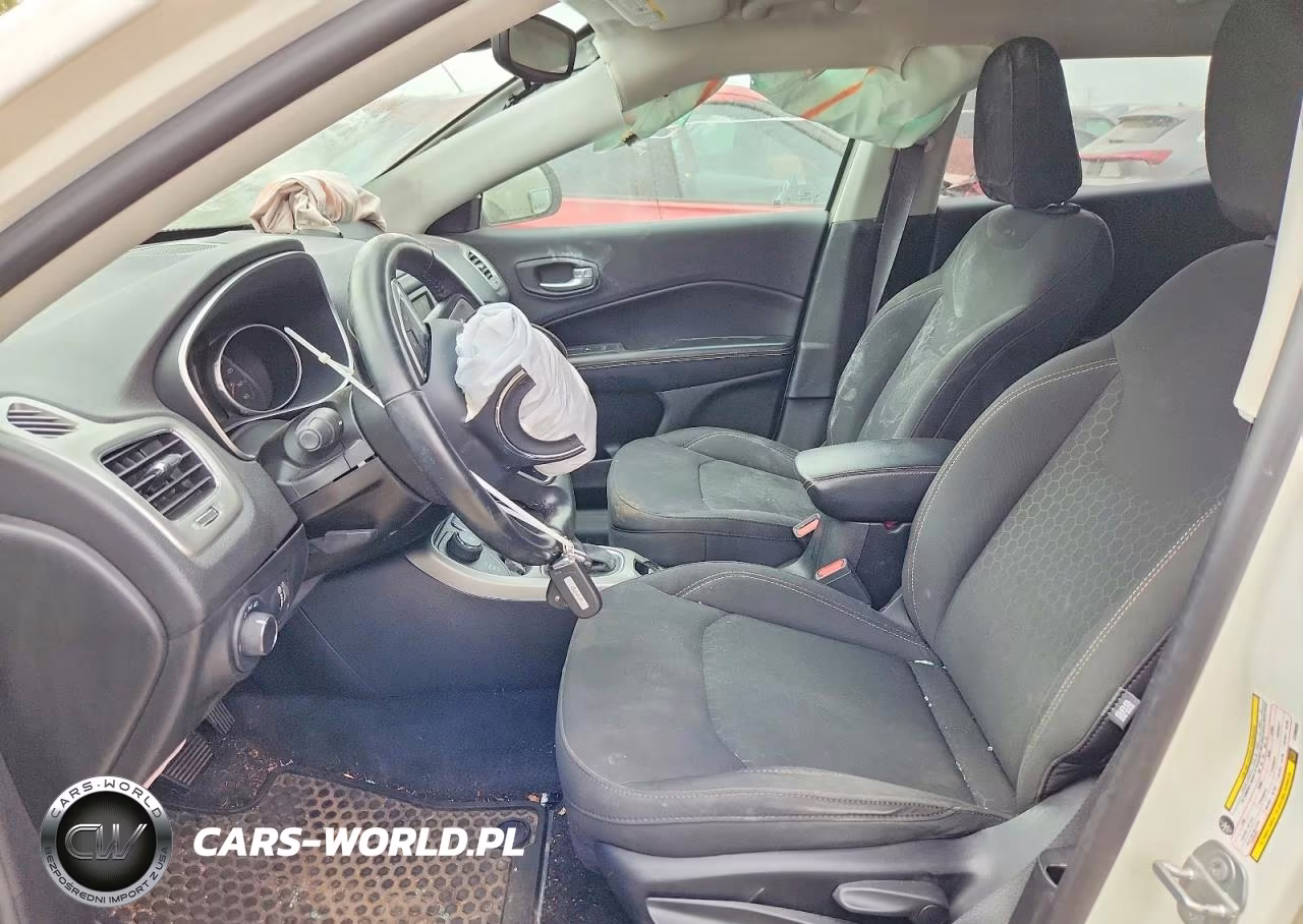 2018 Jeep Compass Sport VIN:3C4NJDAB2JT399993 - 7