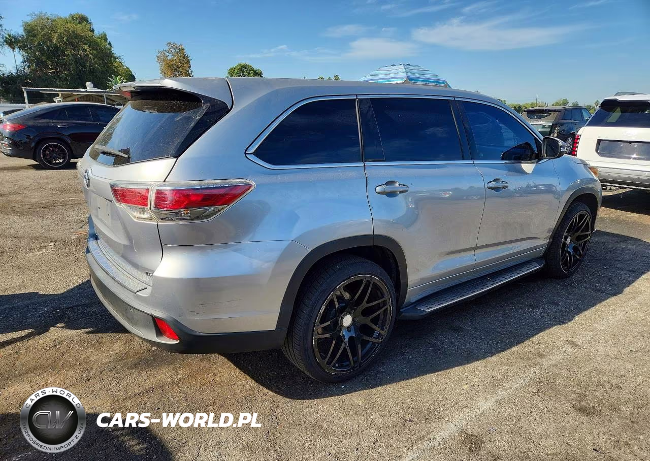 2014 Toyota Highlander Le VIN:5TDZARFH3ES004876 - 3