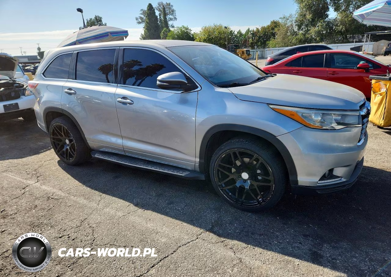 2014 Toyota Highlander Le VIN:5TDZARFH3ES004876 - 4