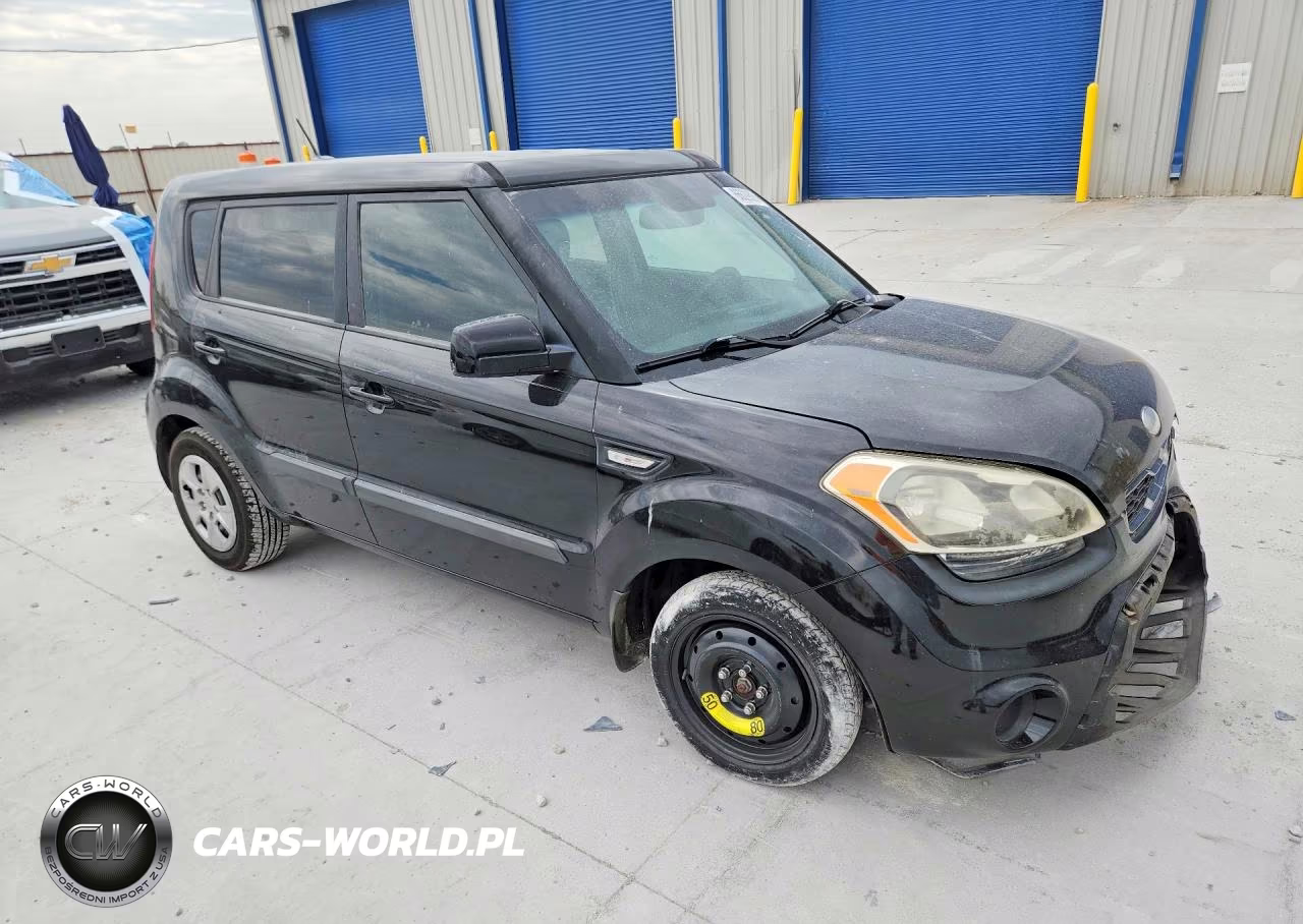 2013 Kia Soul Base VIN:KNDJT2A5XD7635676 - 4