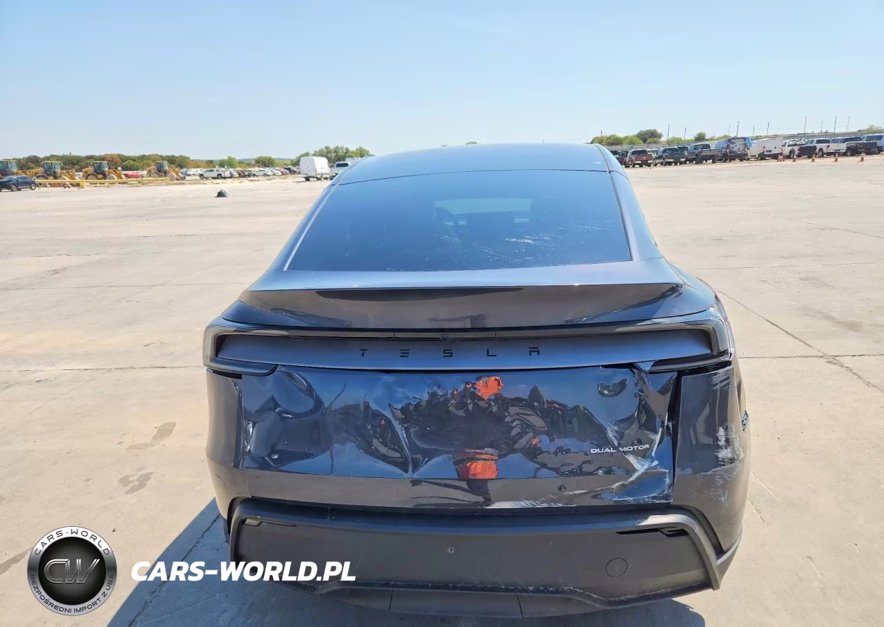2026 Tesla Model Y VIN:7SAYGDEE3TA496637 - 6
