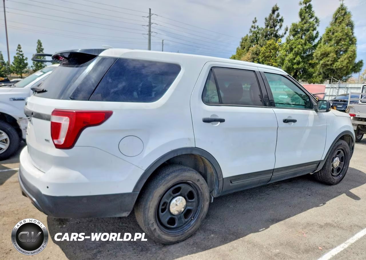 2016 Ford Explorer Police Interceptor VIN:1FM5K8AR0GGB65314 - 3