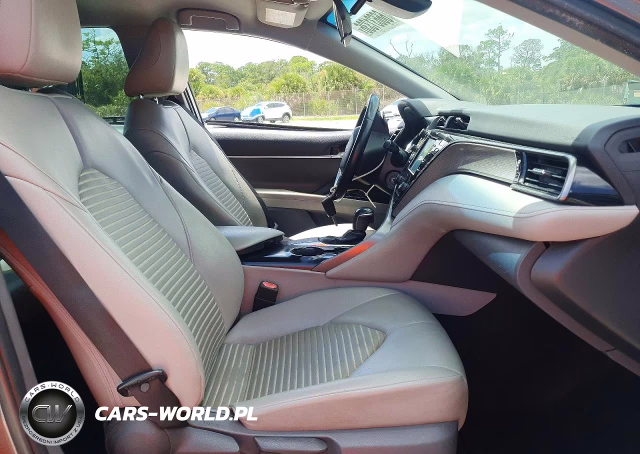 2020 Toyota Camry Se VIN:4T1G11AKXLU941112 - 7