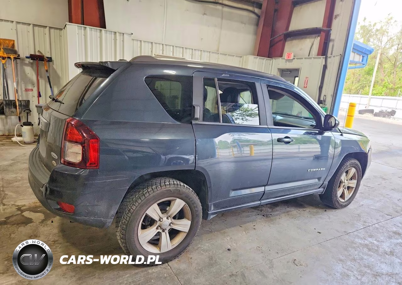 2014 Jeep Compass Latitude VIN:1C4NJDEB4ED892225 - 3