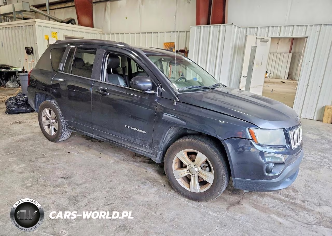 2014 Jeep Compass Latitude VIN:1C4NJDEB4ED892225 - 4