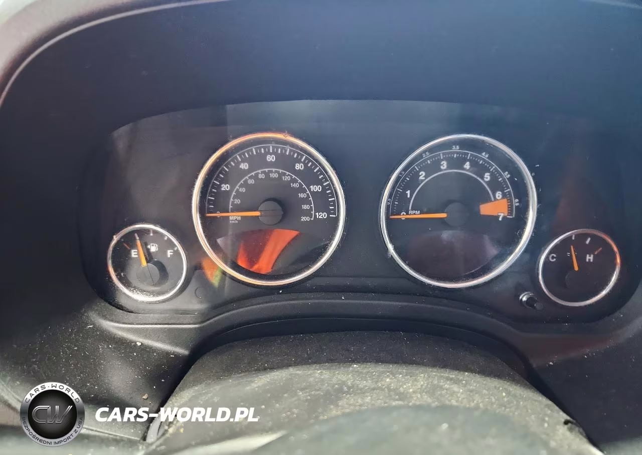2014 Jeep Compass Latitude VIN:1C4NJDEB4ED892225 - 9