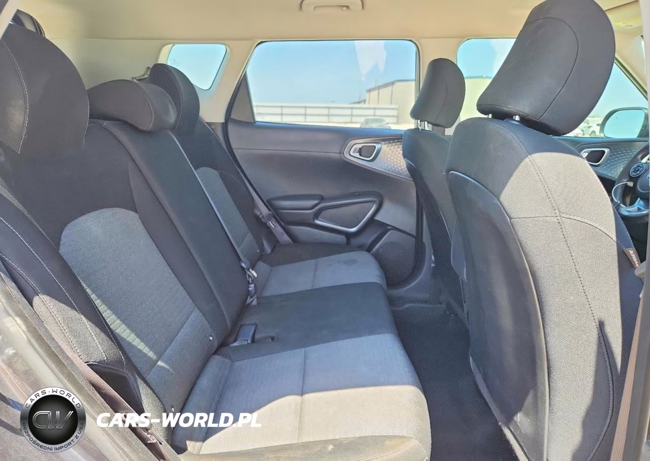 2020 Kia Soul S VIN:KNDJ23AUXL7733332 - 10