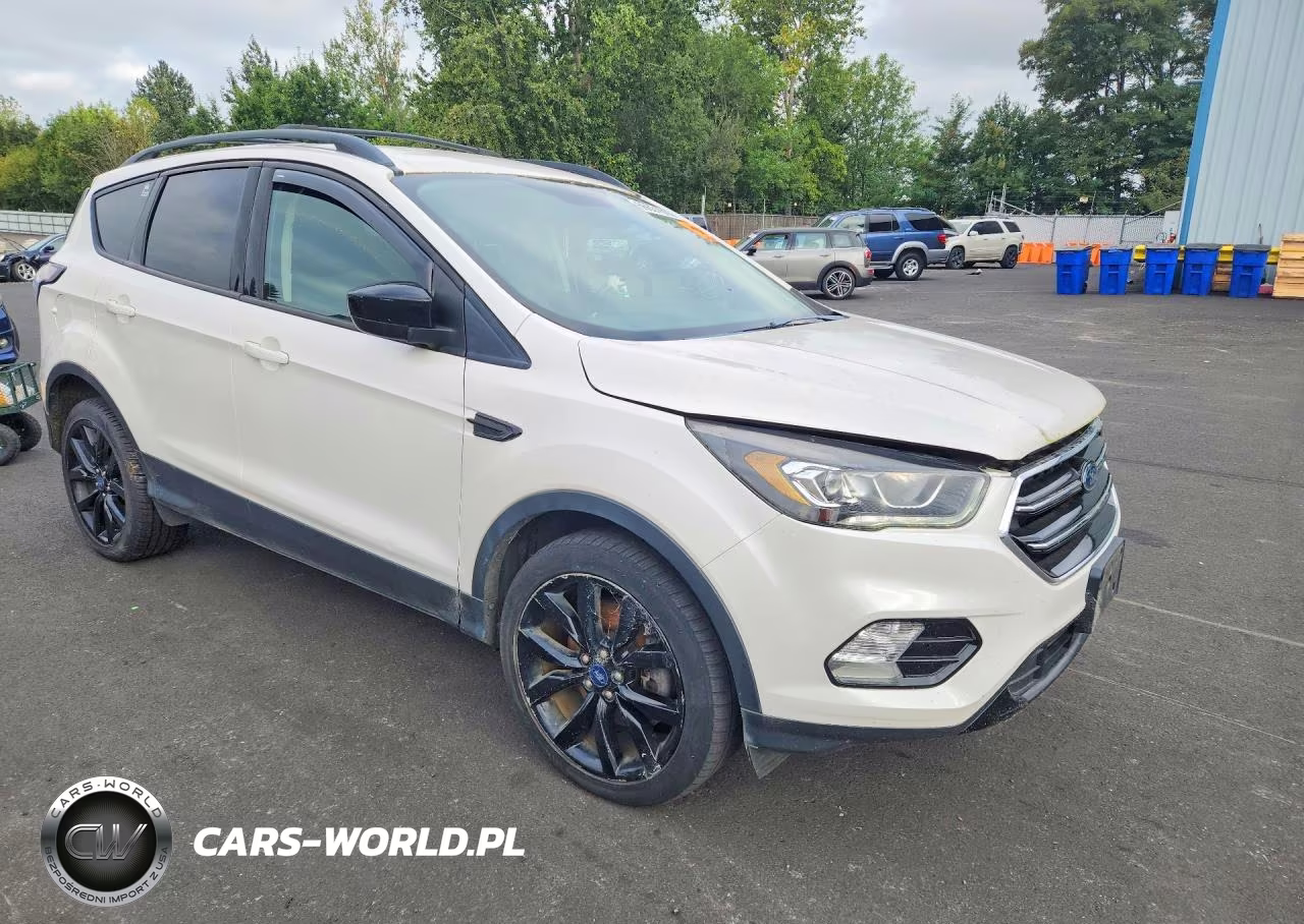 2018 Ford Escape Se VIN:1FMCU9GD9JUC10021 - 4
