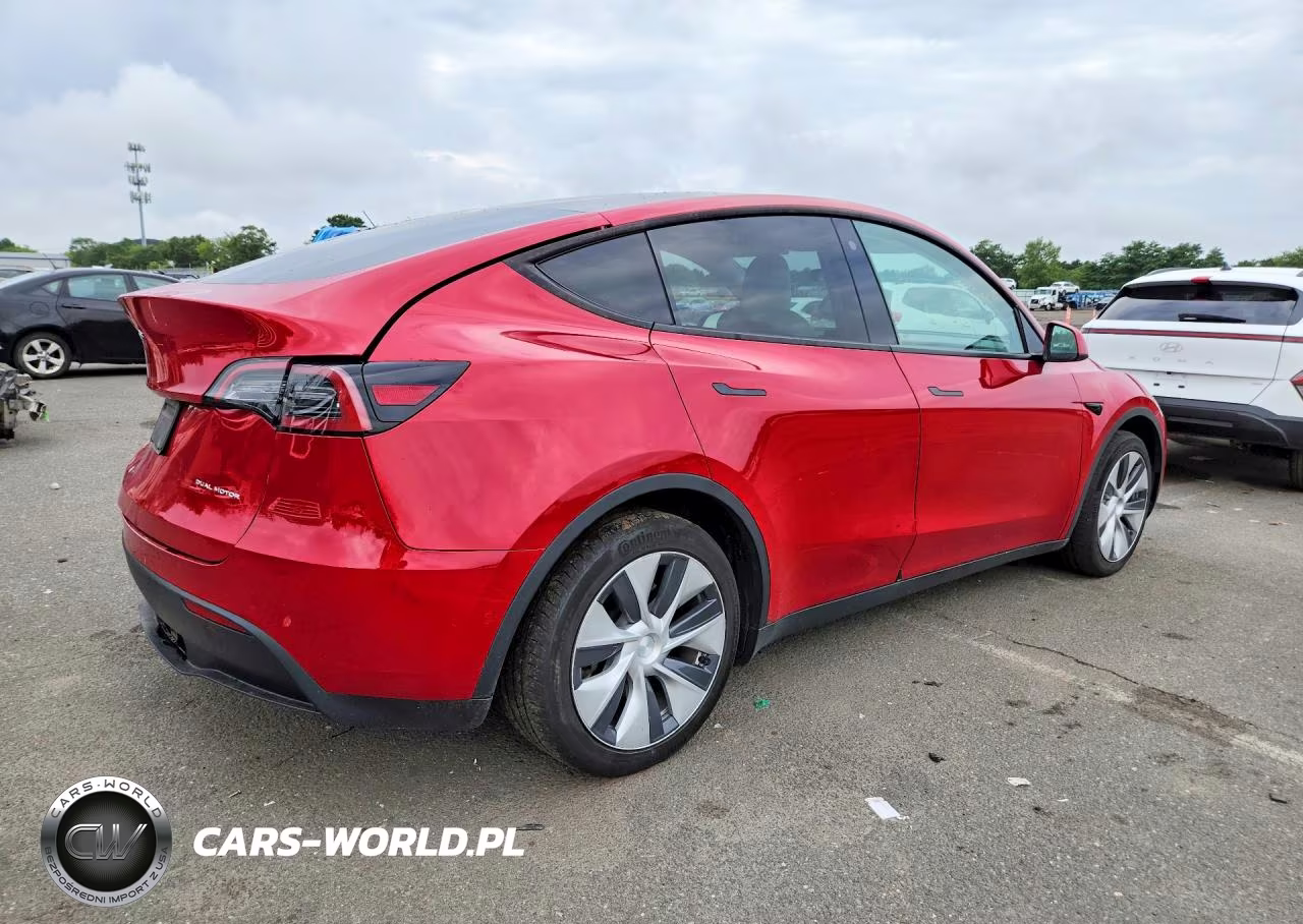 2022 Tesla Model Y VIN:7SAYGDEE1NF538633 - 3