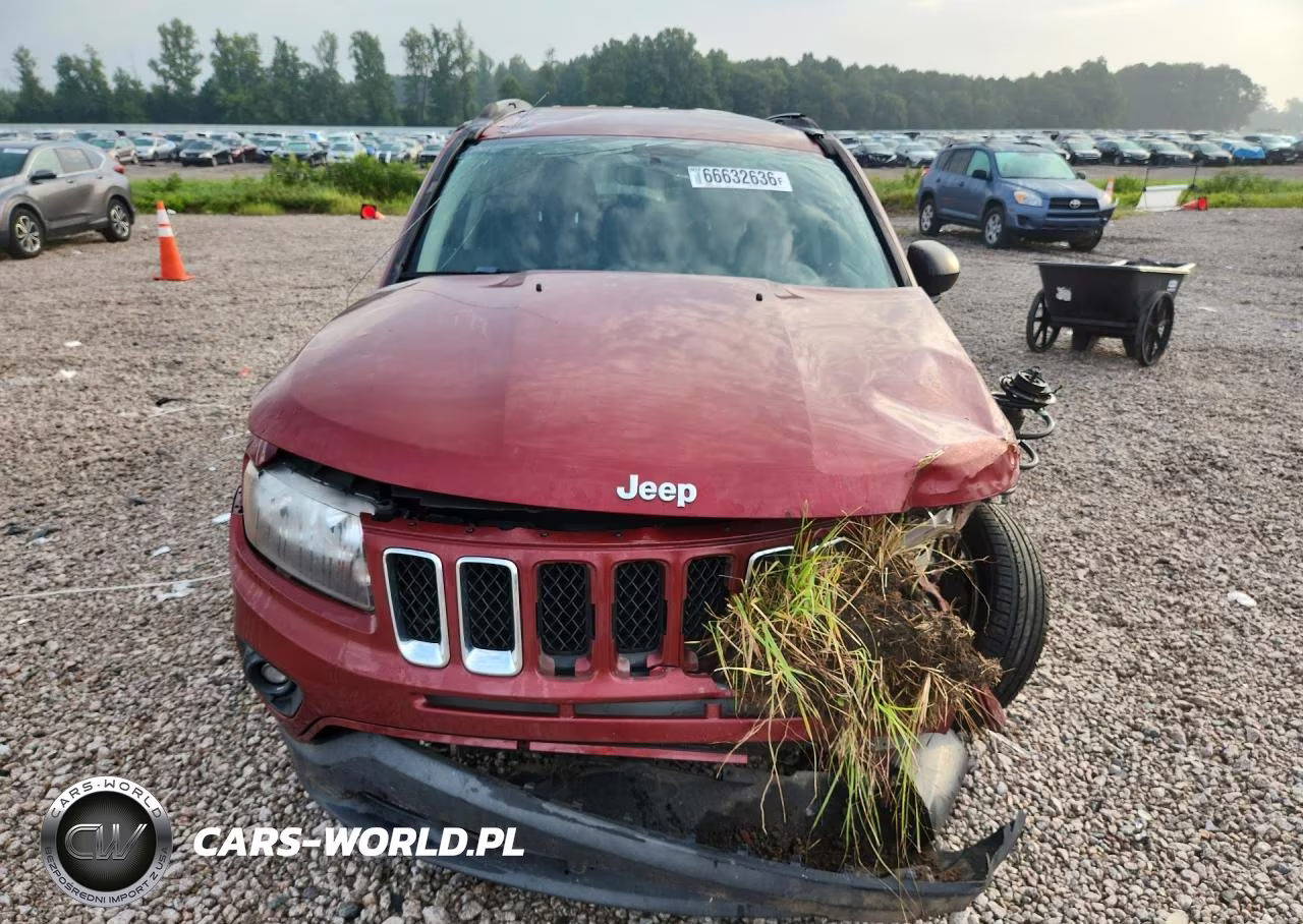 2016 Jeep Compass Sport VIN:1C4NJCBA8GD811851 - 5