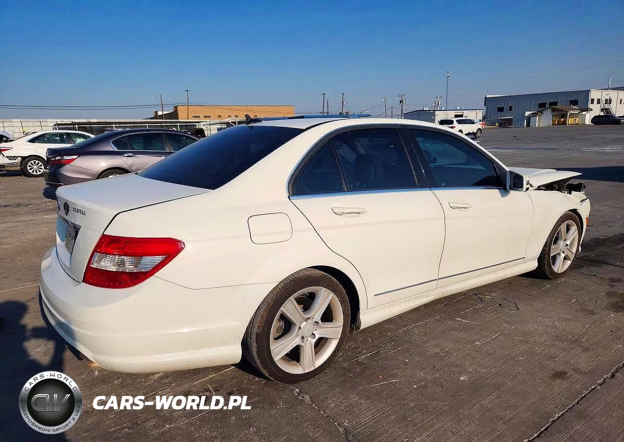 2010 Mercedes-Benz C 300 VIN:WDDGF5EB5AR108511 - 3