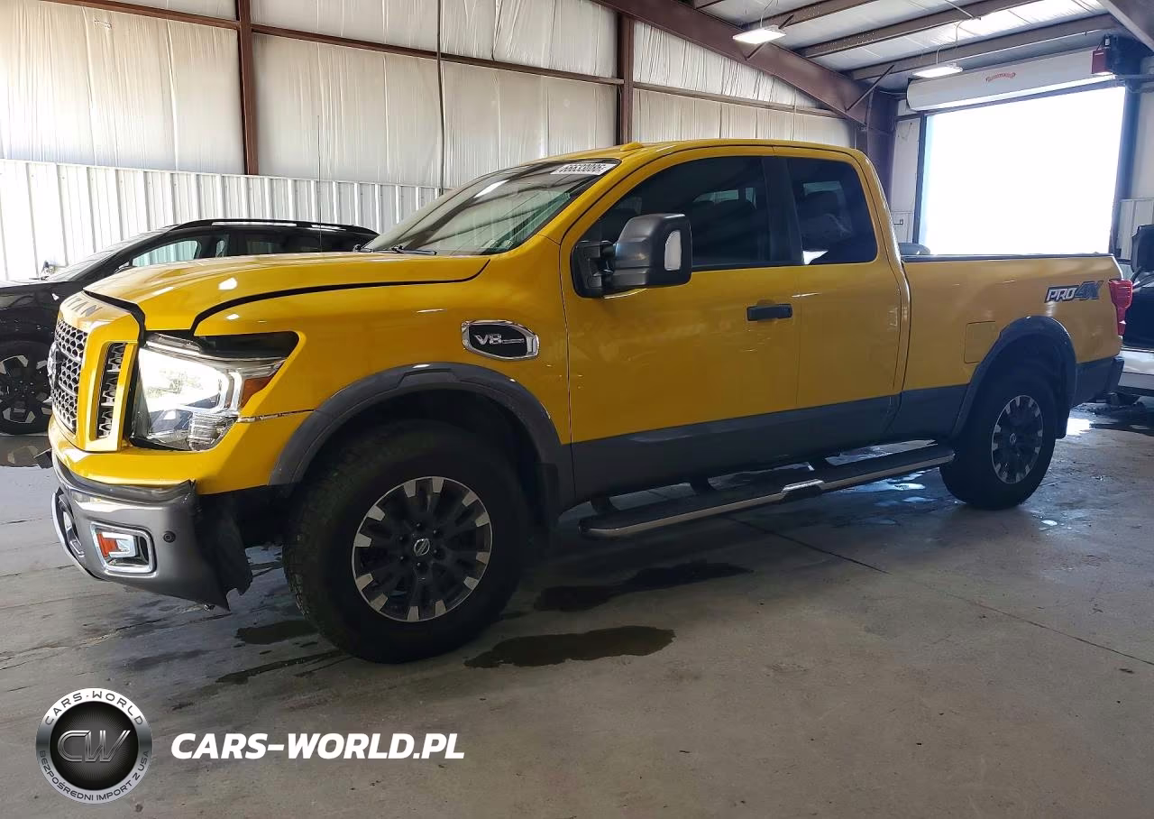 2017 Nissan Titan Pro-4X – zdjęcie 1 z 13