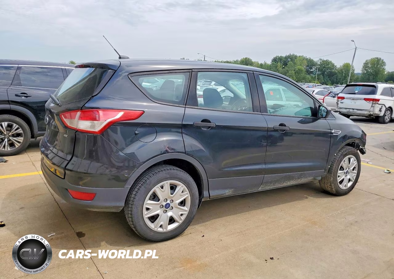 2013 Ford Escape S VIN:1FMCU0F72DUA21030 - 3