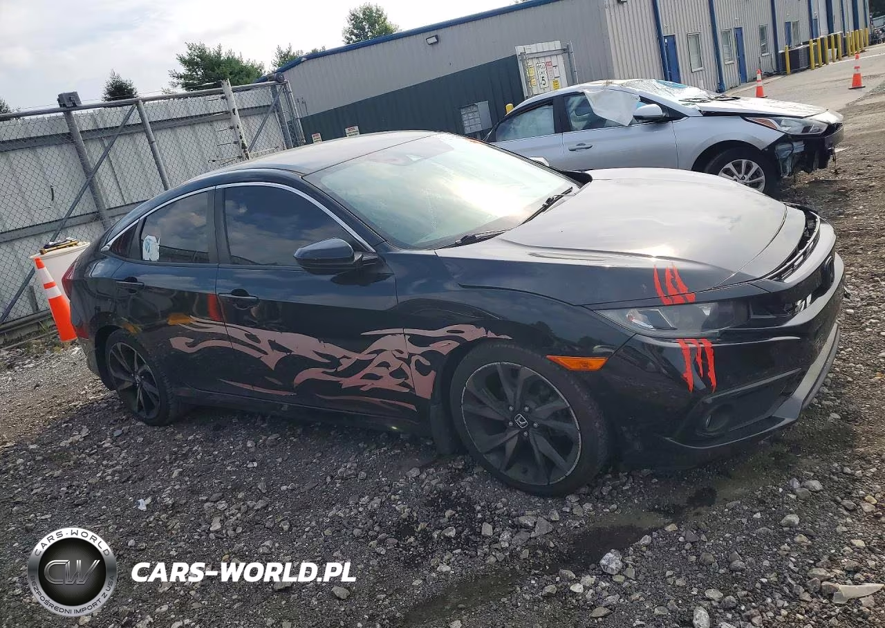 2019 Honda Civic Sport VIN:2HGFC2F82KH504768 - 4