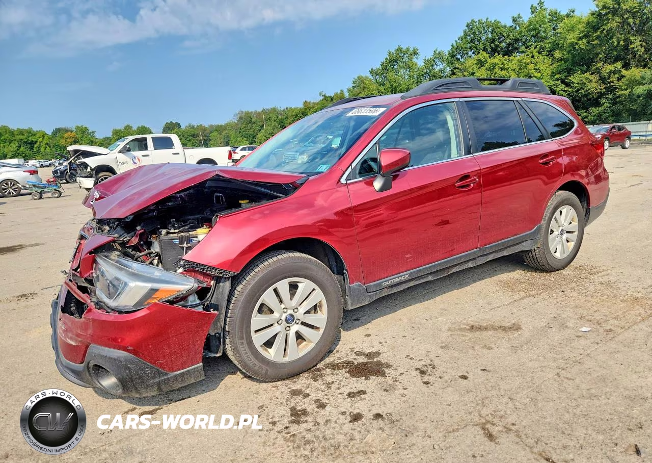 2018 Subaru Outback 2.5I Premium VIN:4S4BSACC1J3200556 - 1